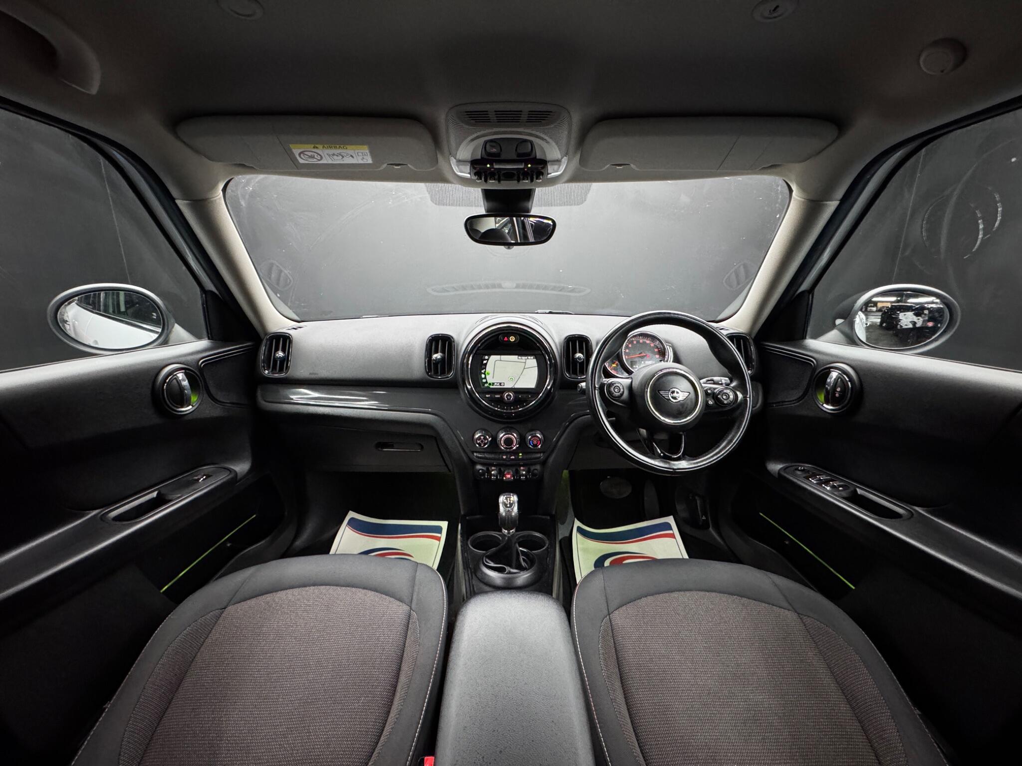 MINI Countryman - Image 17