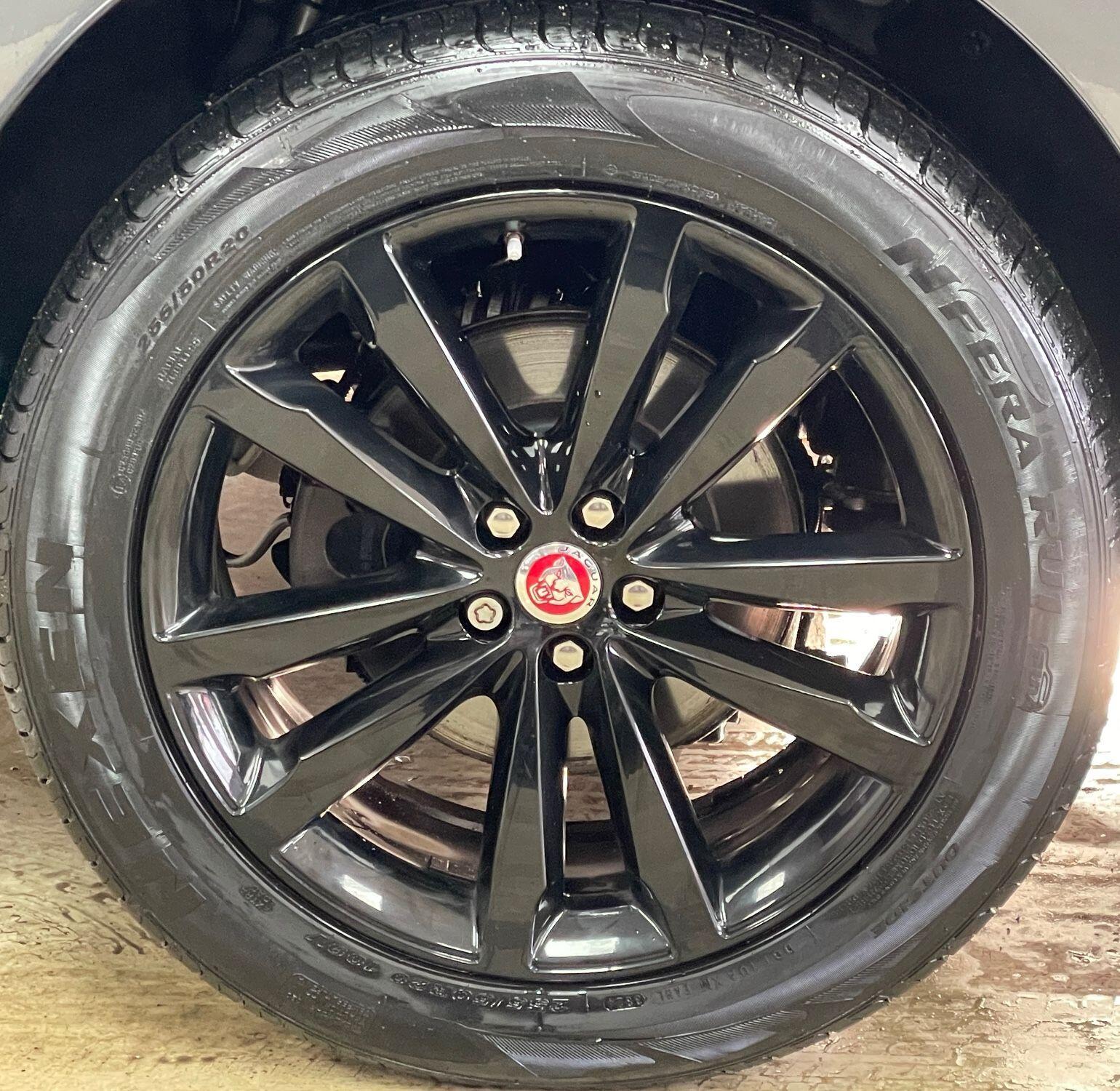 Jaguar F-Pace - Image 18