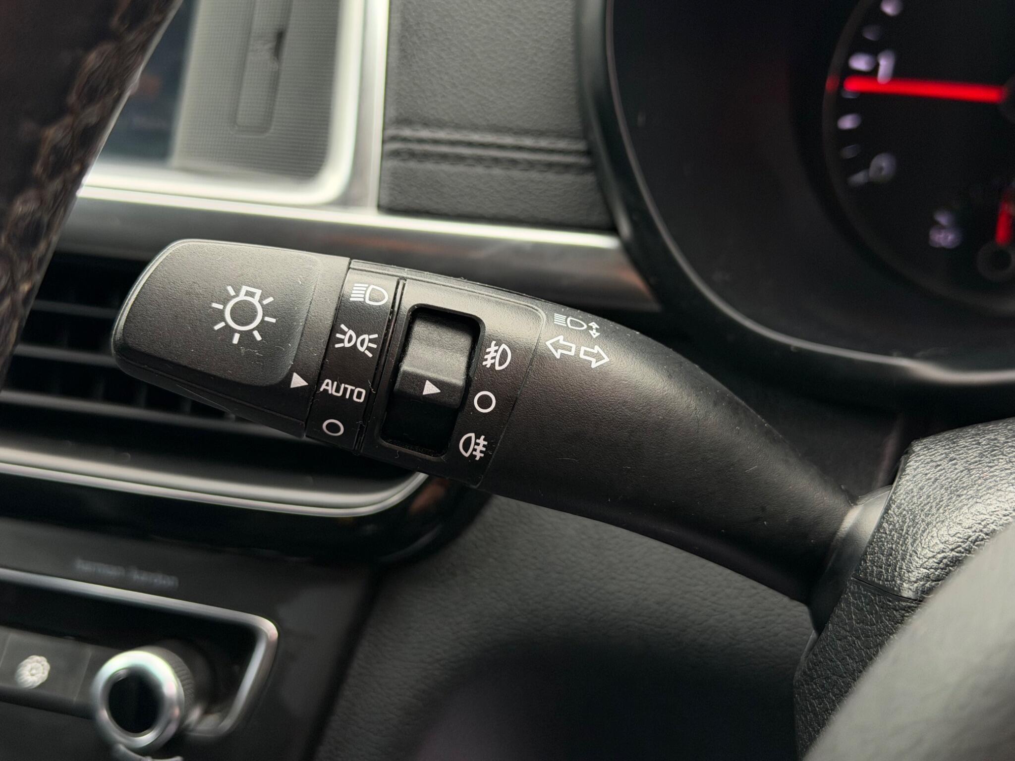 Kia Optima - Image 27