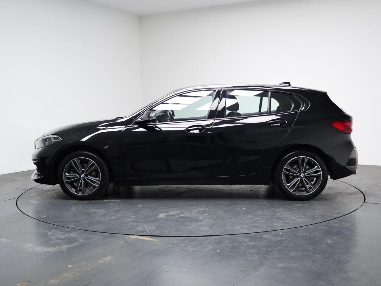 BMW 1 Series - Image 8