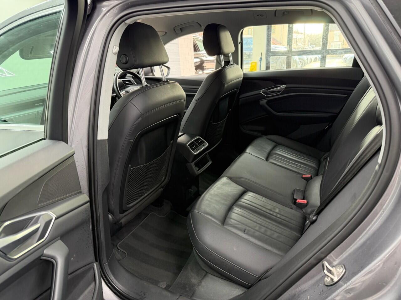 Audi E-Tron - Image 23