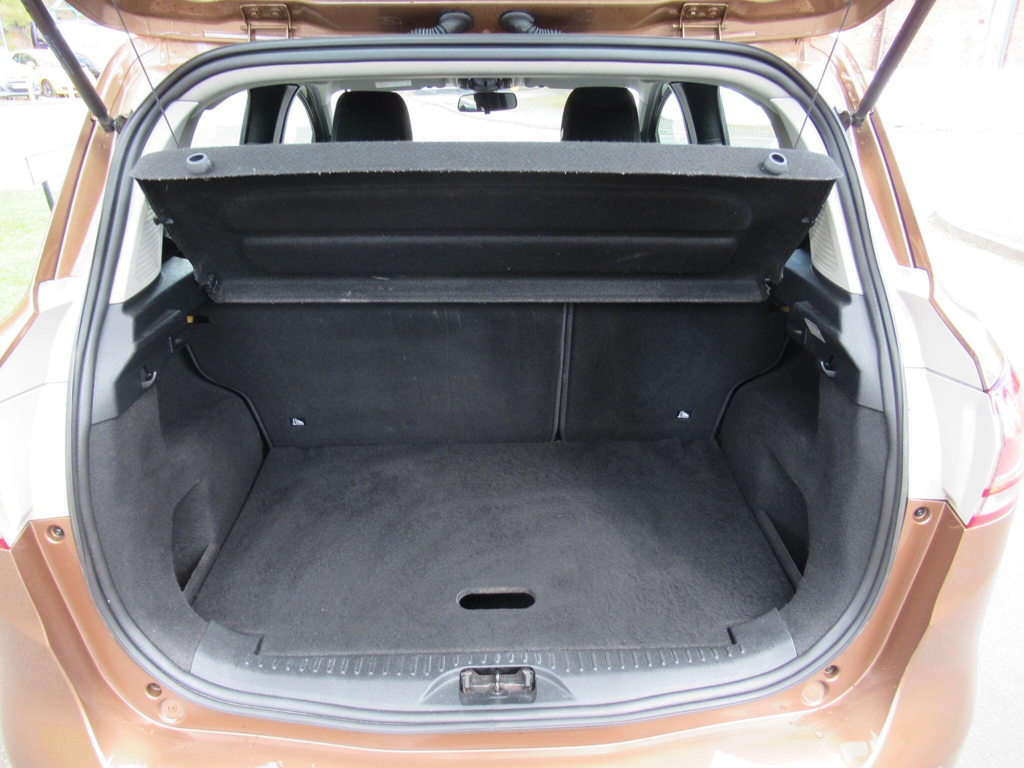 Ford B-Max - Image 17