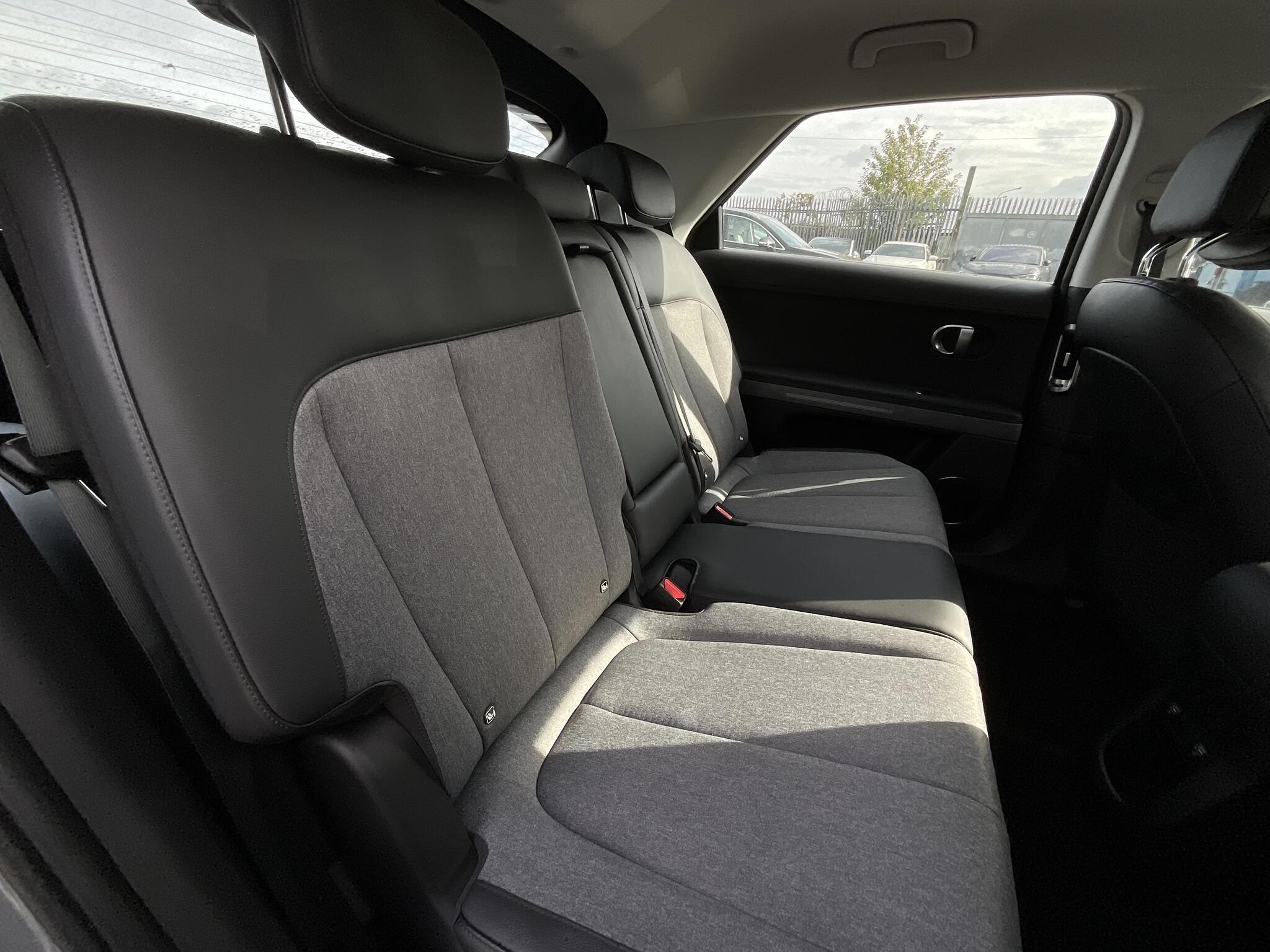 Hyundai Ioniq 5 - Image 11