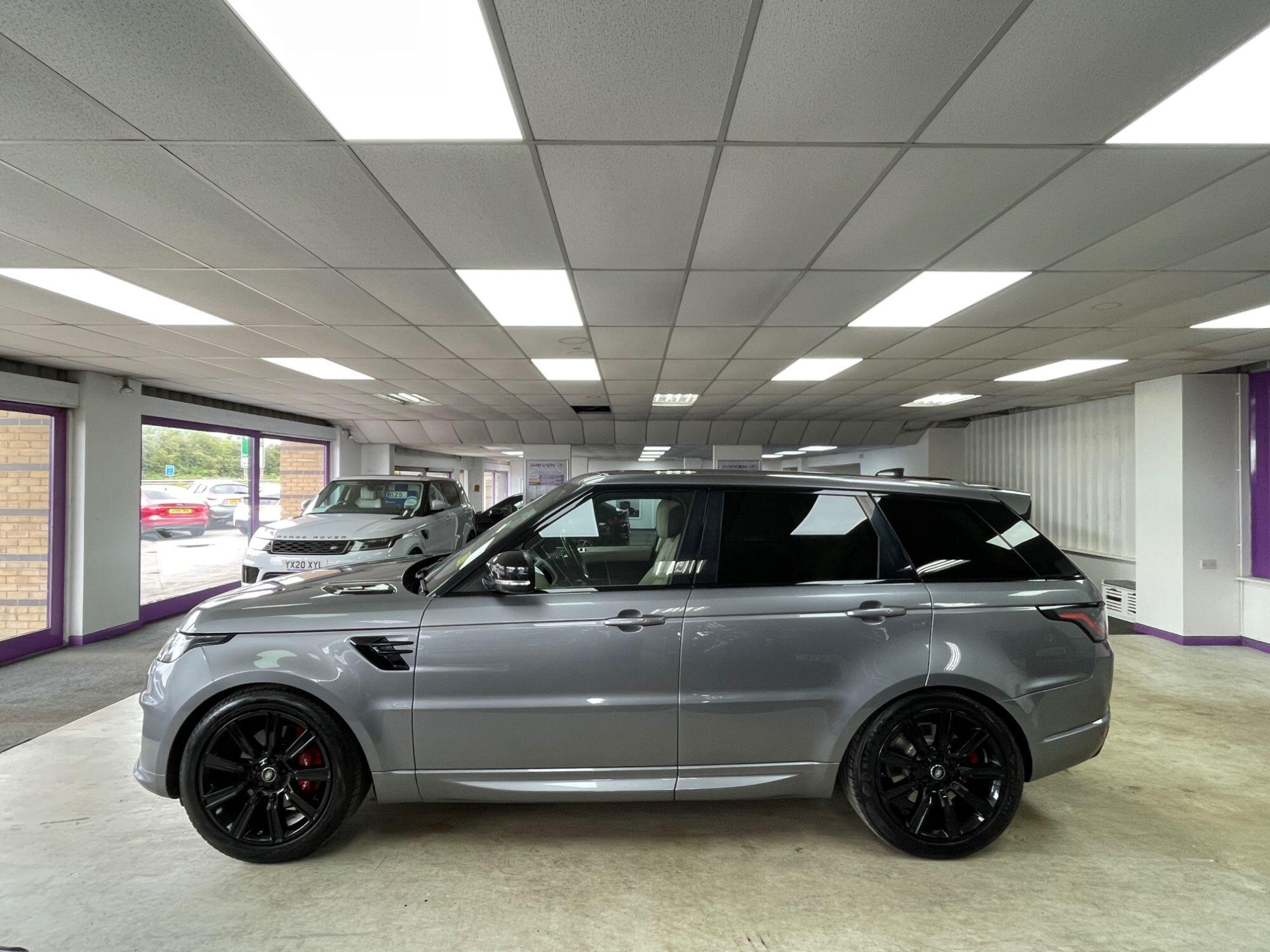 Land Rover RANGE ROVER P400 HSE - Image 13
