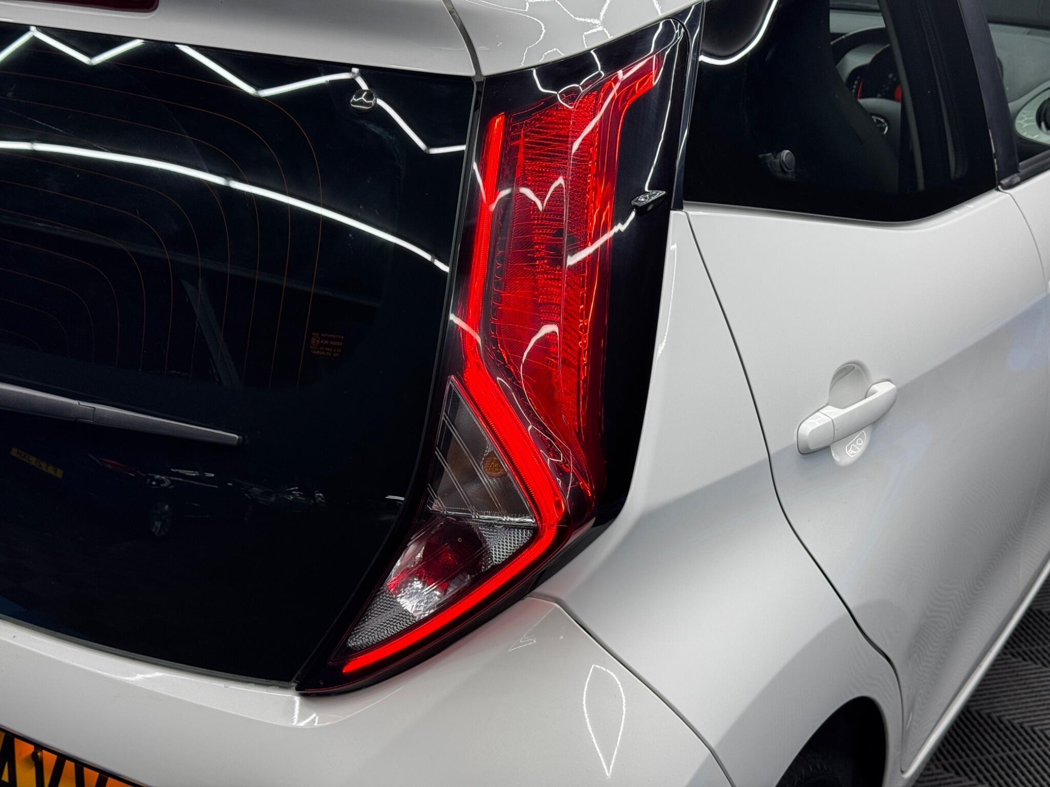 Toyota Aygo - Image 40