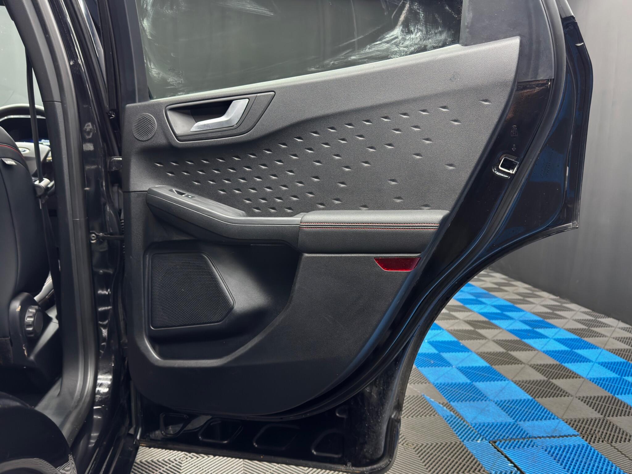 Ford Kuga - Image 43