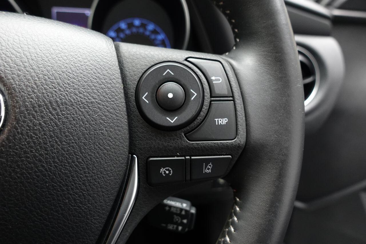 Toyota Auris - Image 32