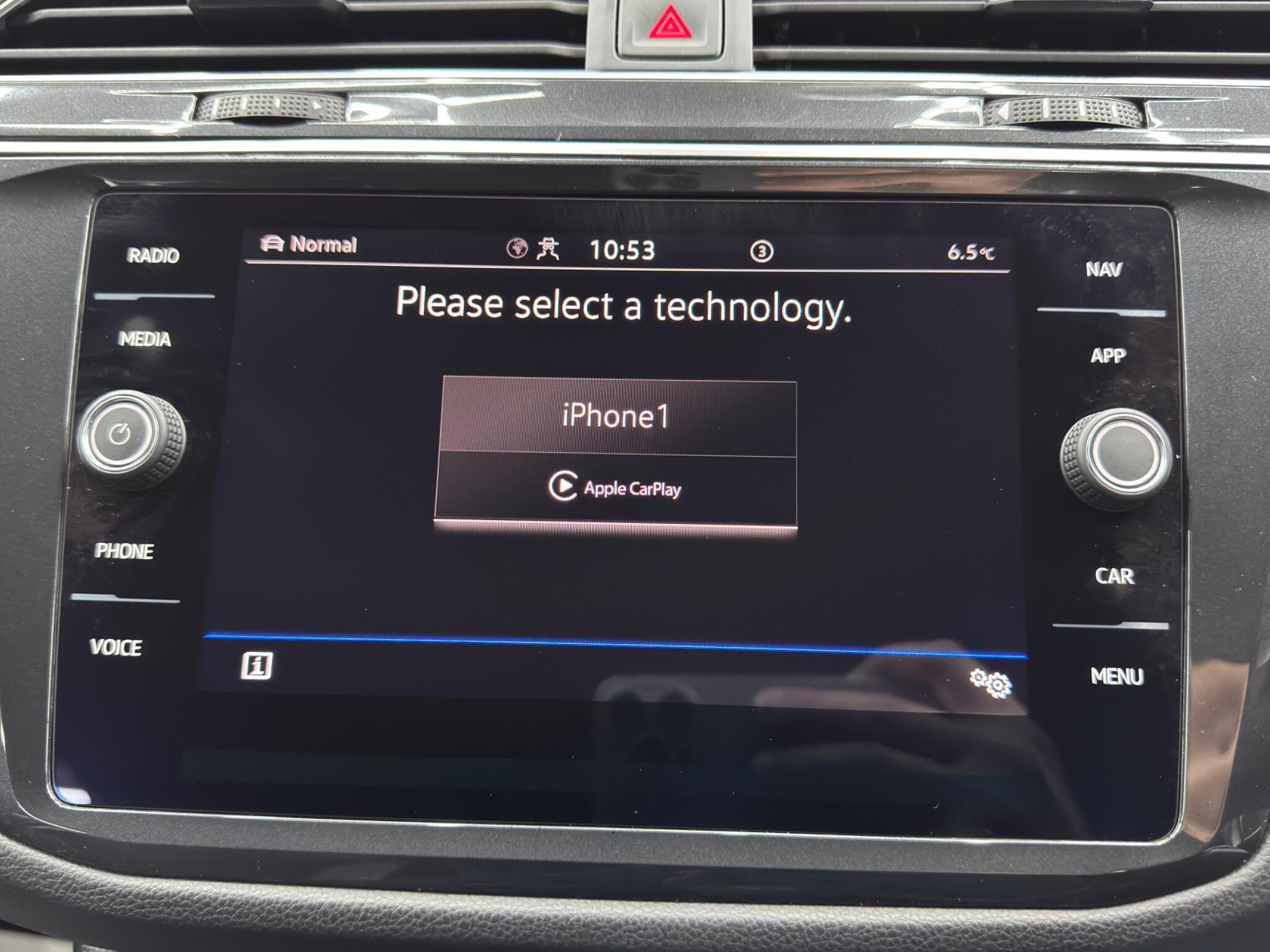 Volkswagen Tiguan - Image 35