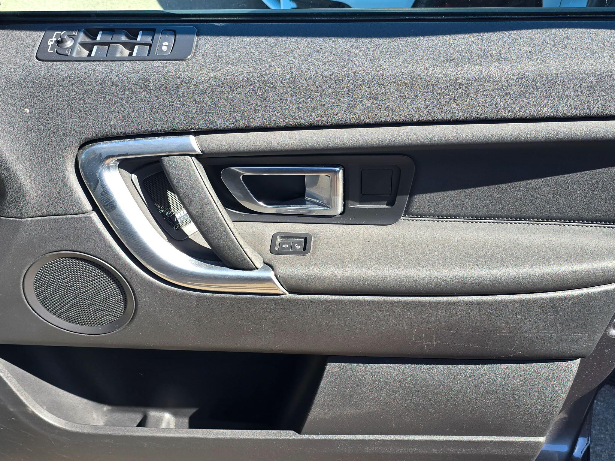 Land Rover DISCOVERY SPORT - Image 31