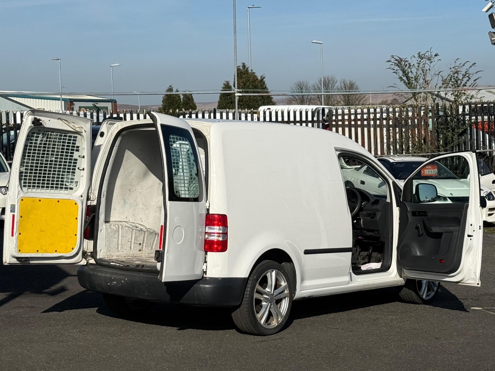 Volkswagen Caddy - Image 13