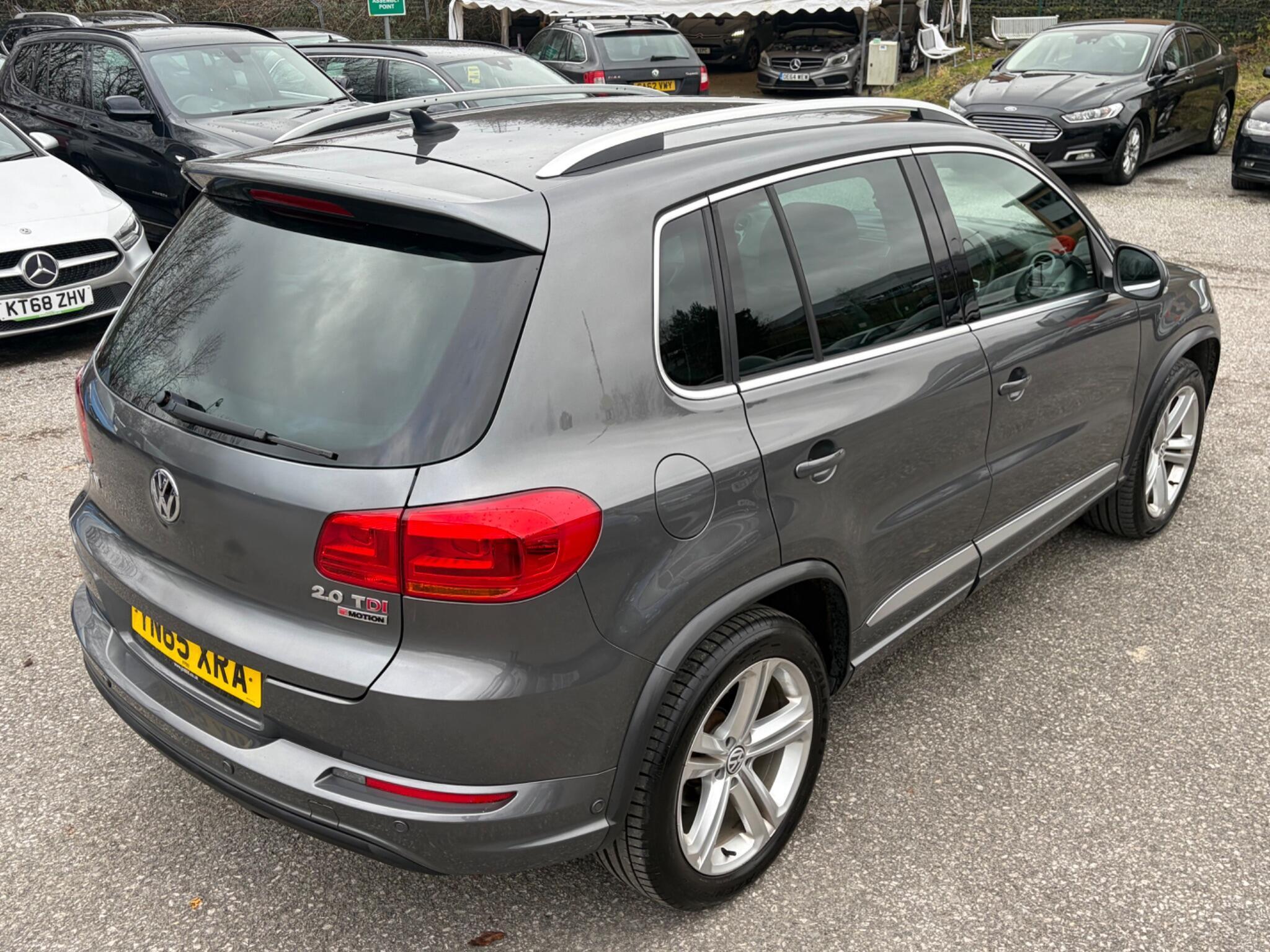 Volkswagen Tiguan - Image 14