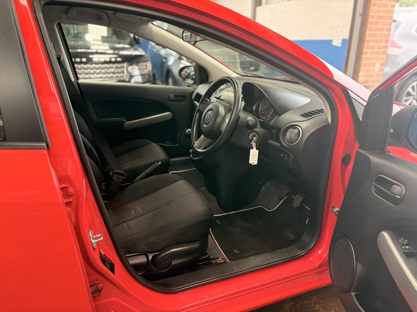 Mazda MAZDA2 - Image 20
