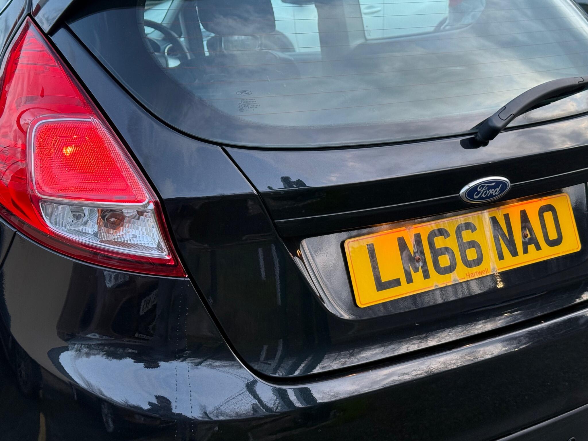 Ford Fiesta - Image 20