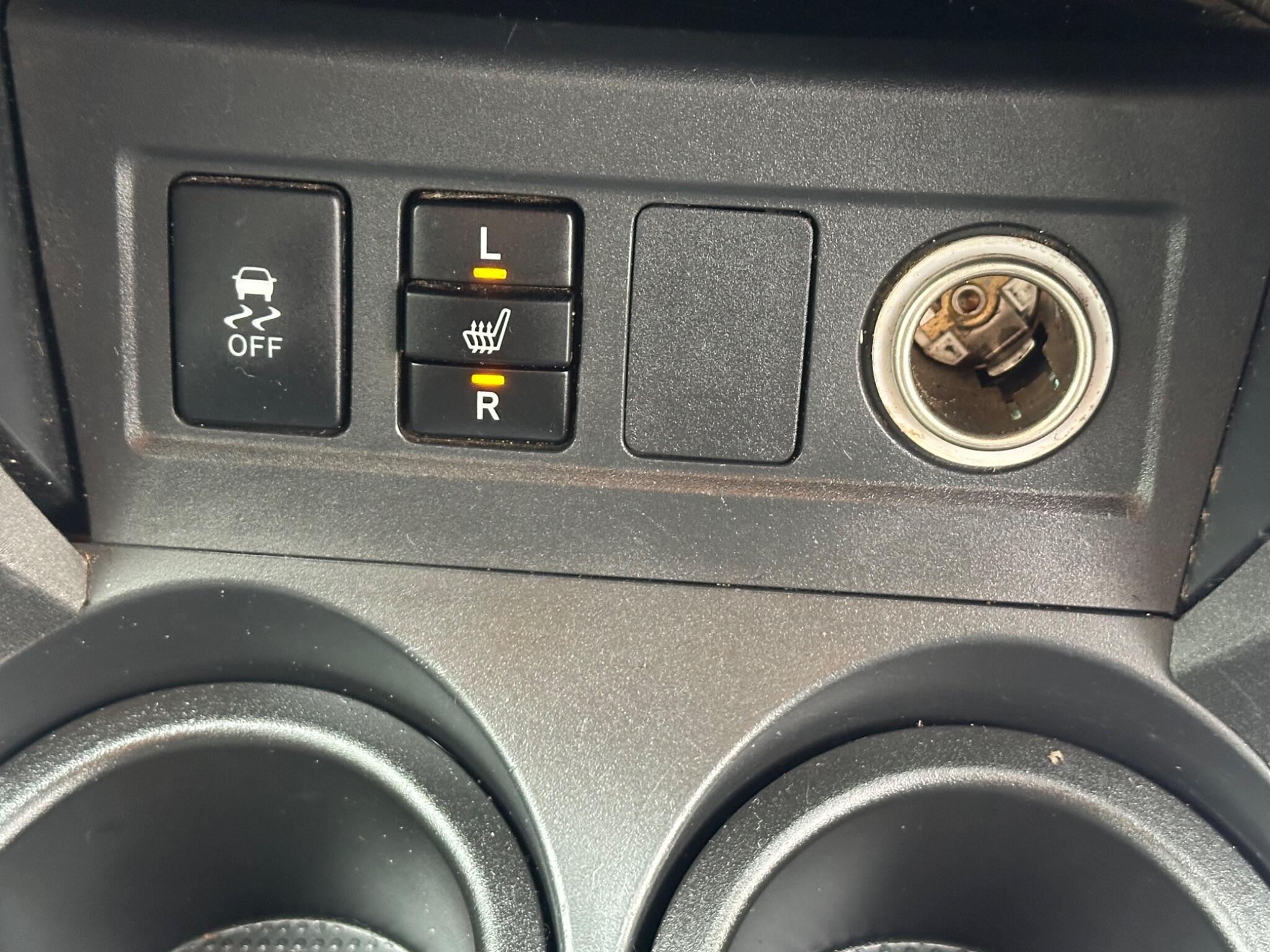 Toyota RAV4 - Image 31