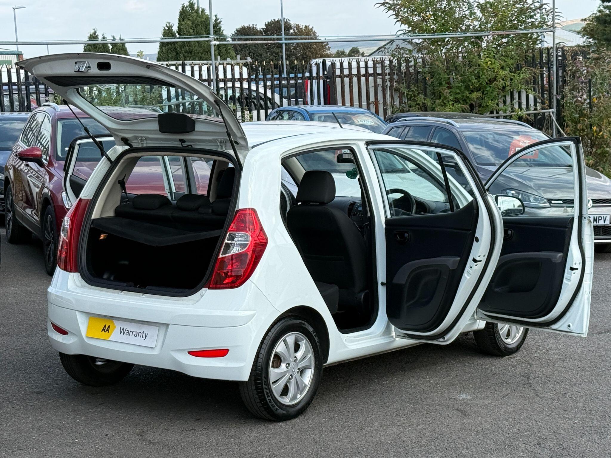 Hyundai i10 - Image 2