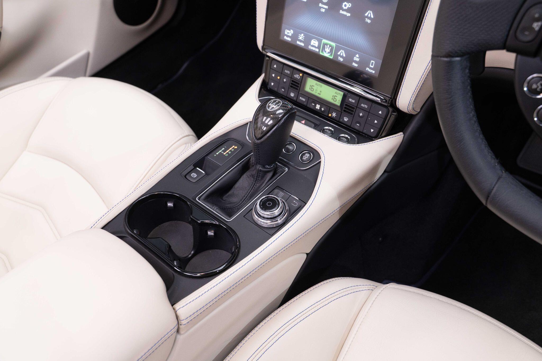 Maserati Grancabrio - Image 10
