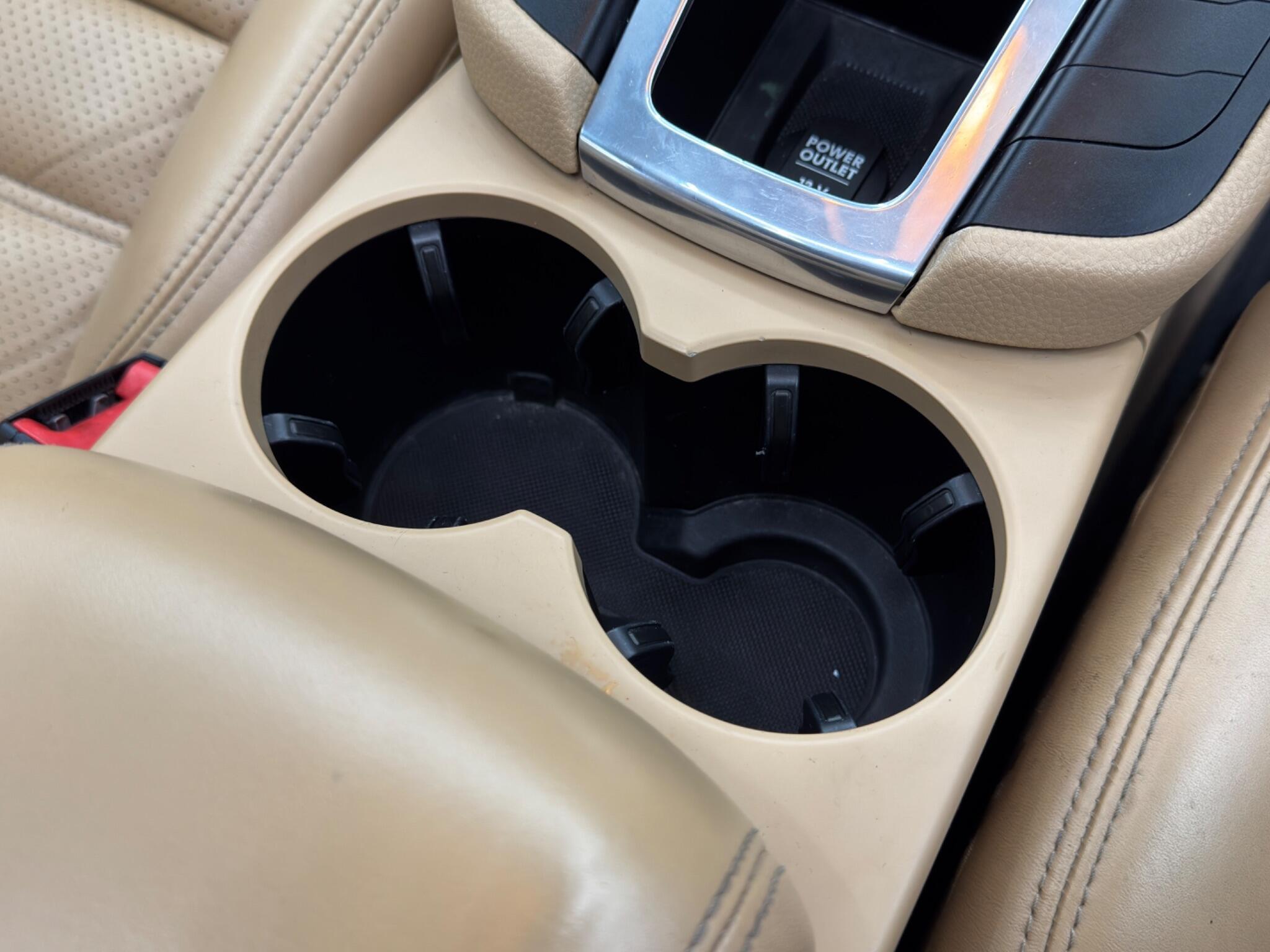 Porsche Macan - Image 27