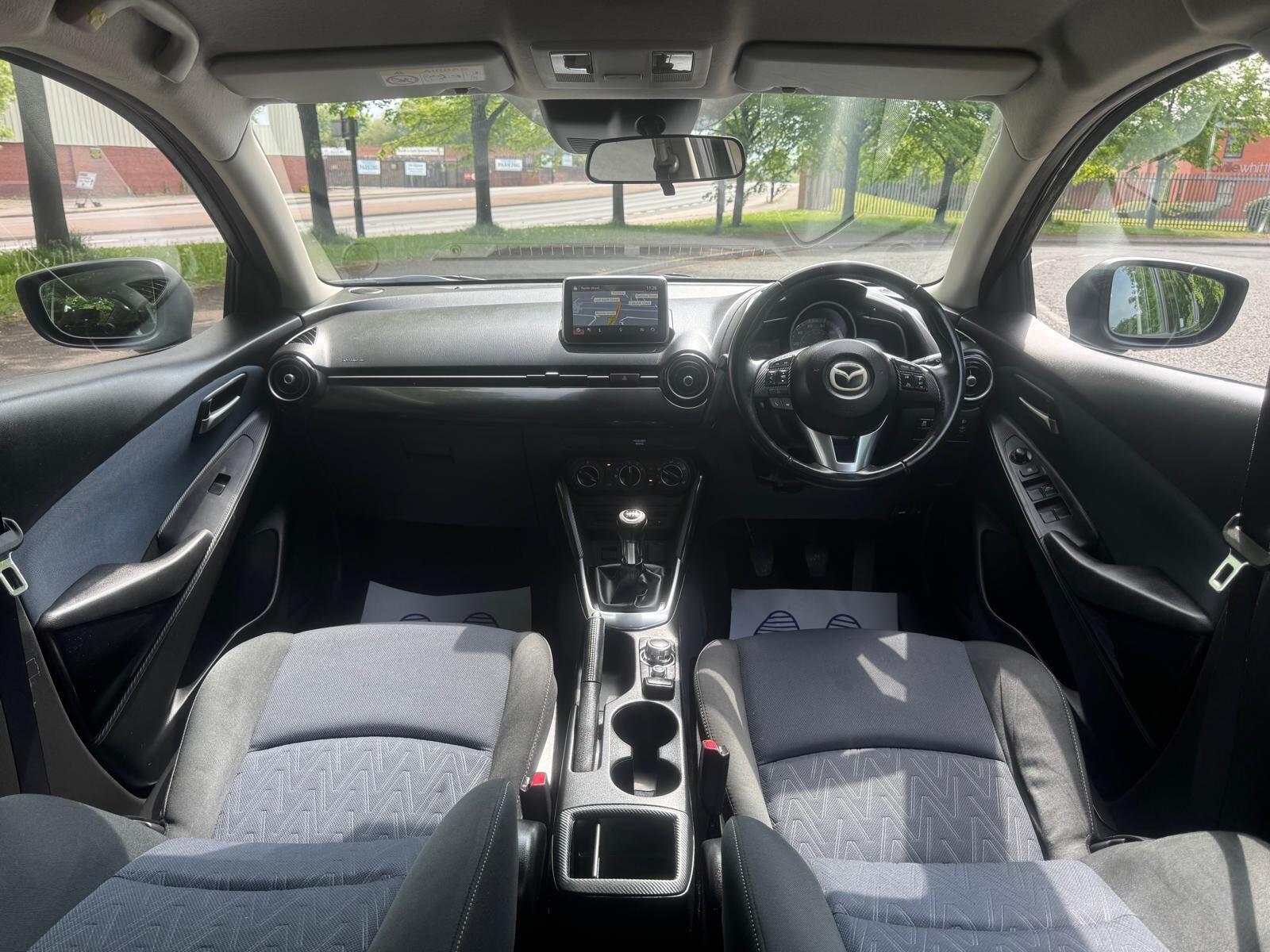 Mazda MAZDA2 - Image 13
