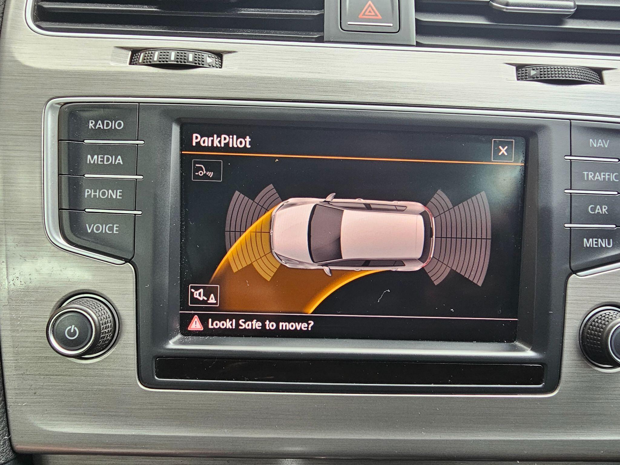 Volkswagen Golf - Image 36