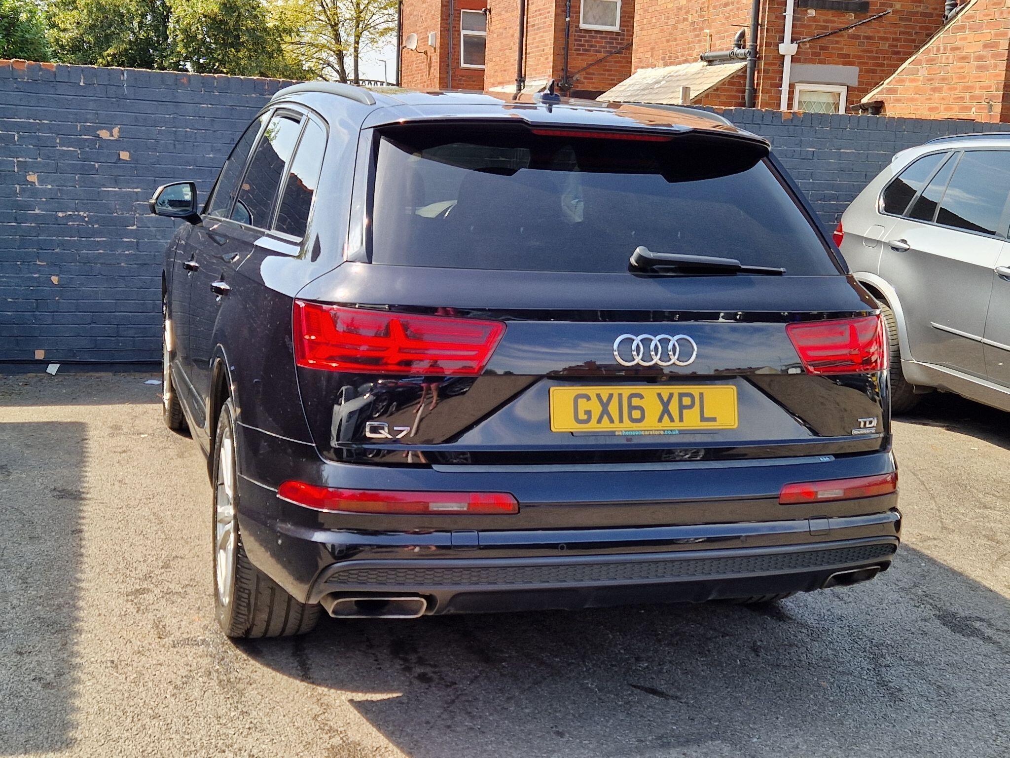 Audi Q7 - Image 5