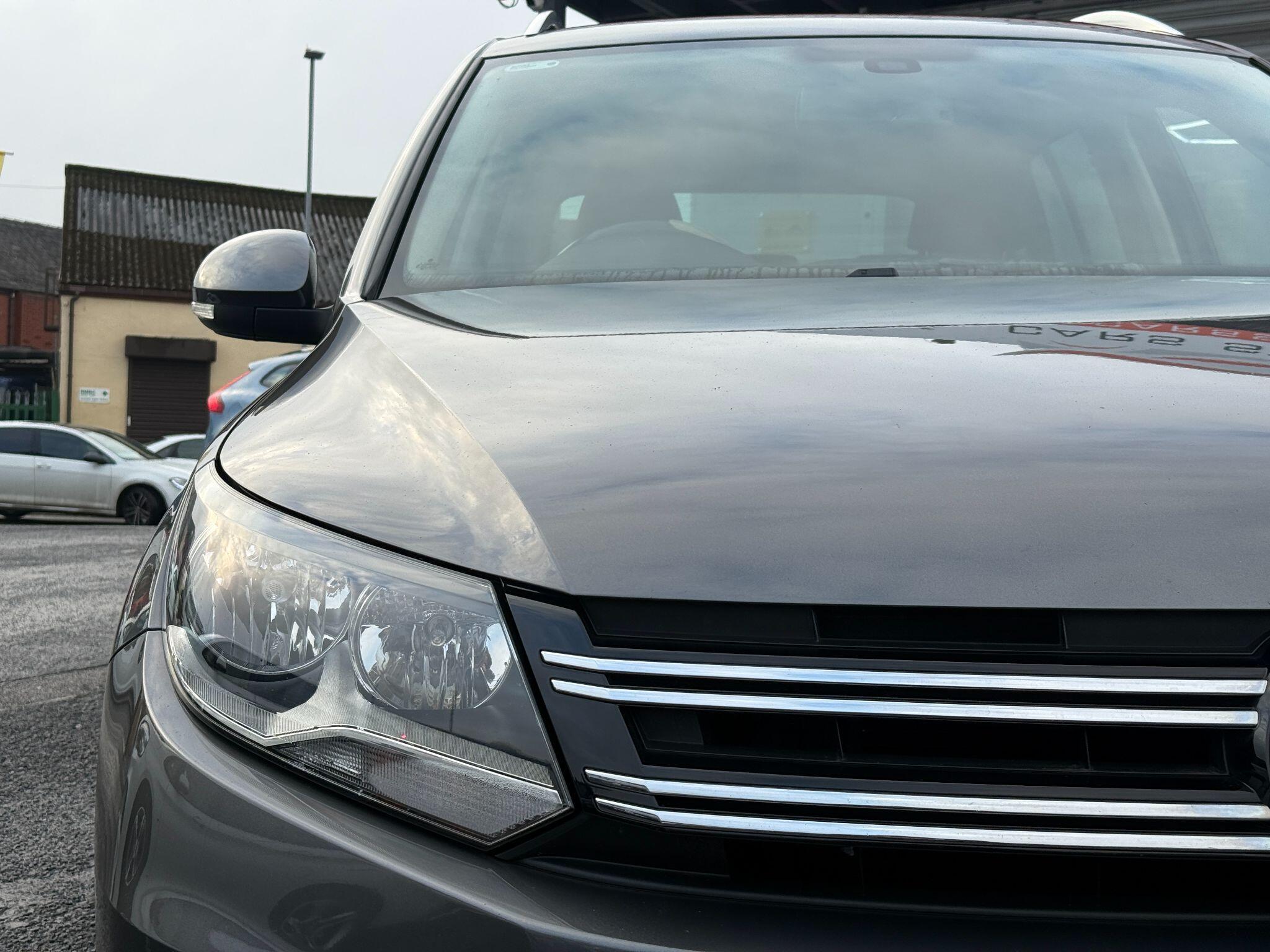 Volkswagen Tiguan - Image 12
