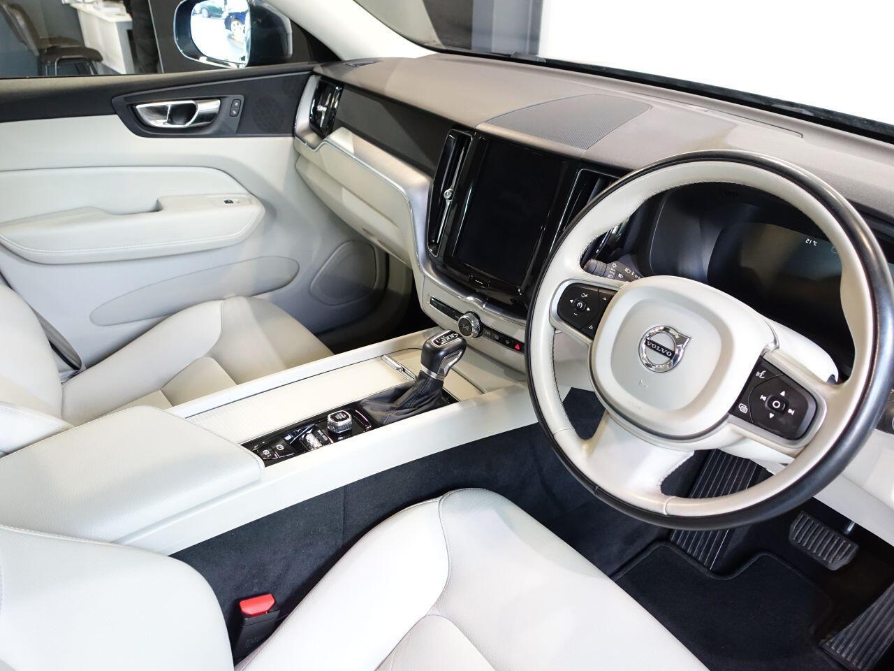 Volvo XC60 - Image 2