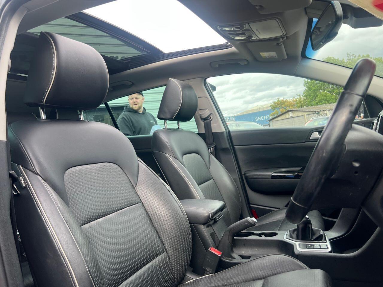 Kia Sportage - Image 13