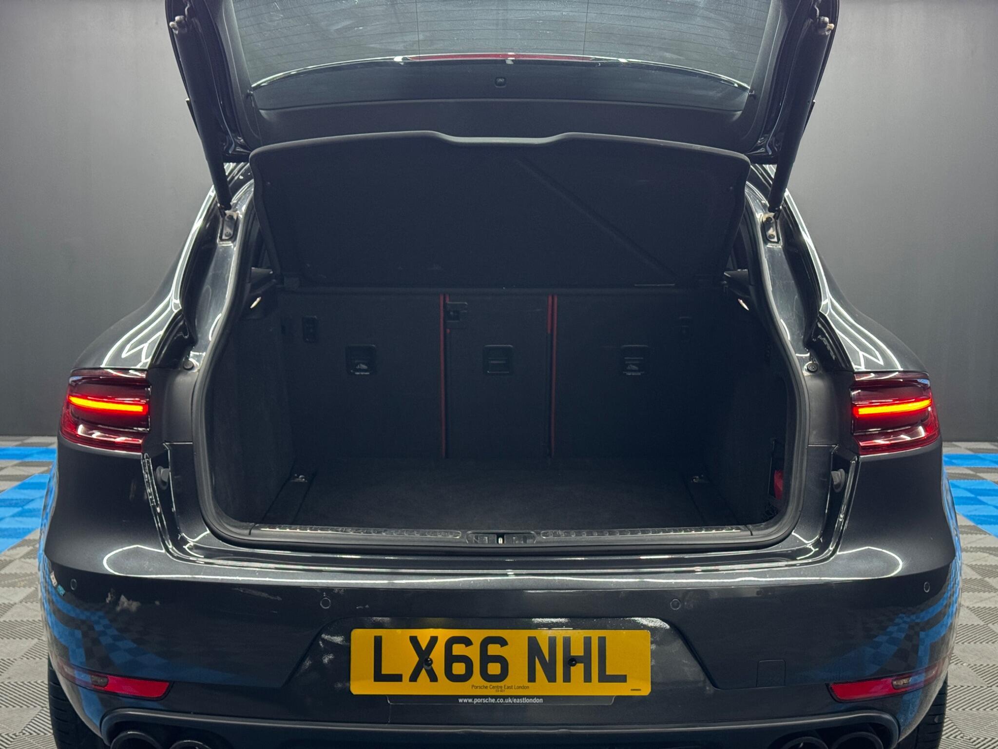 Porsche Macan - Image 40