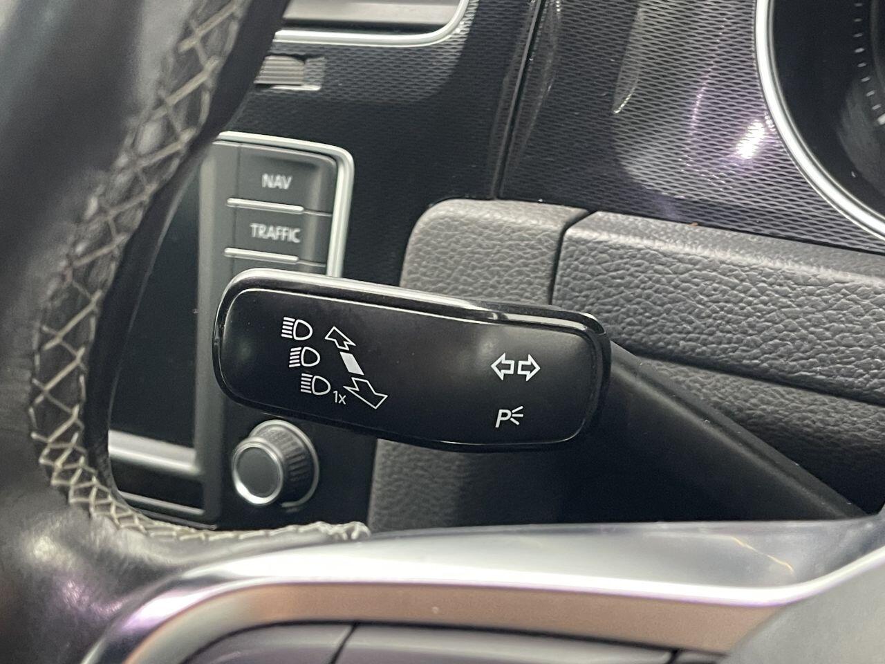 Volkswagen Golf - Image 29