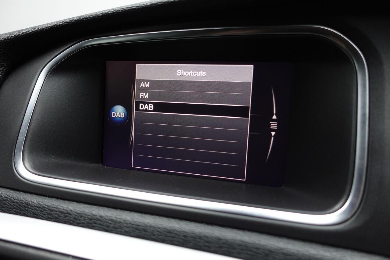 Volvo V40 - Image 26