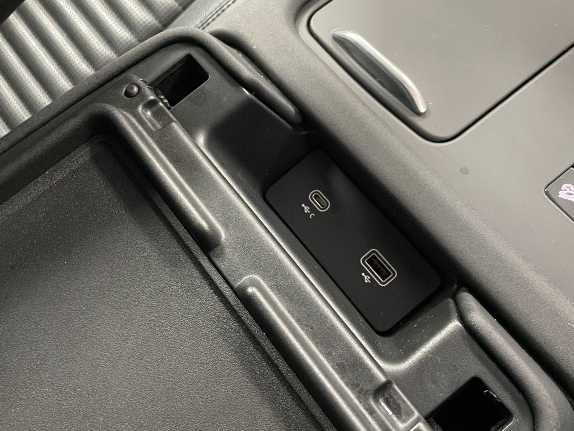 Land Rover Discovery - Image 53