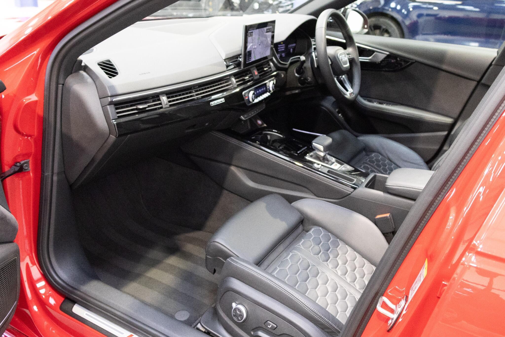 Audi Rs4 Avant - Image 15