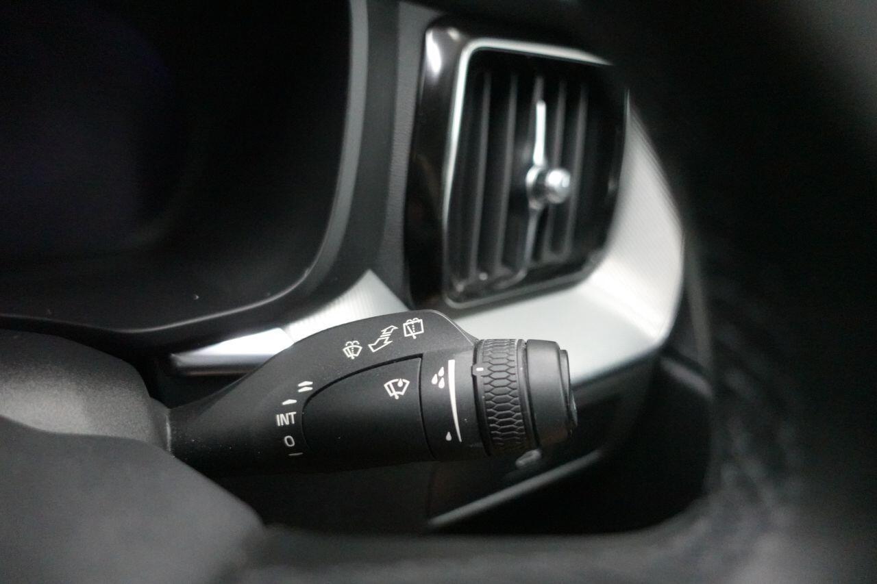 Volvo XC60 - Image 11