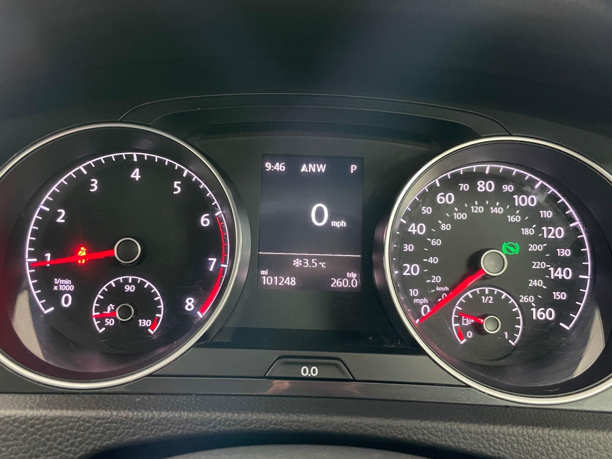 Volkswagen Golf - Image 39