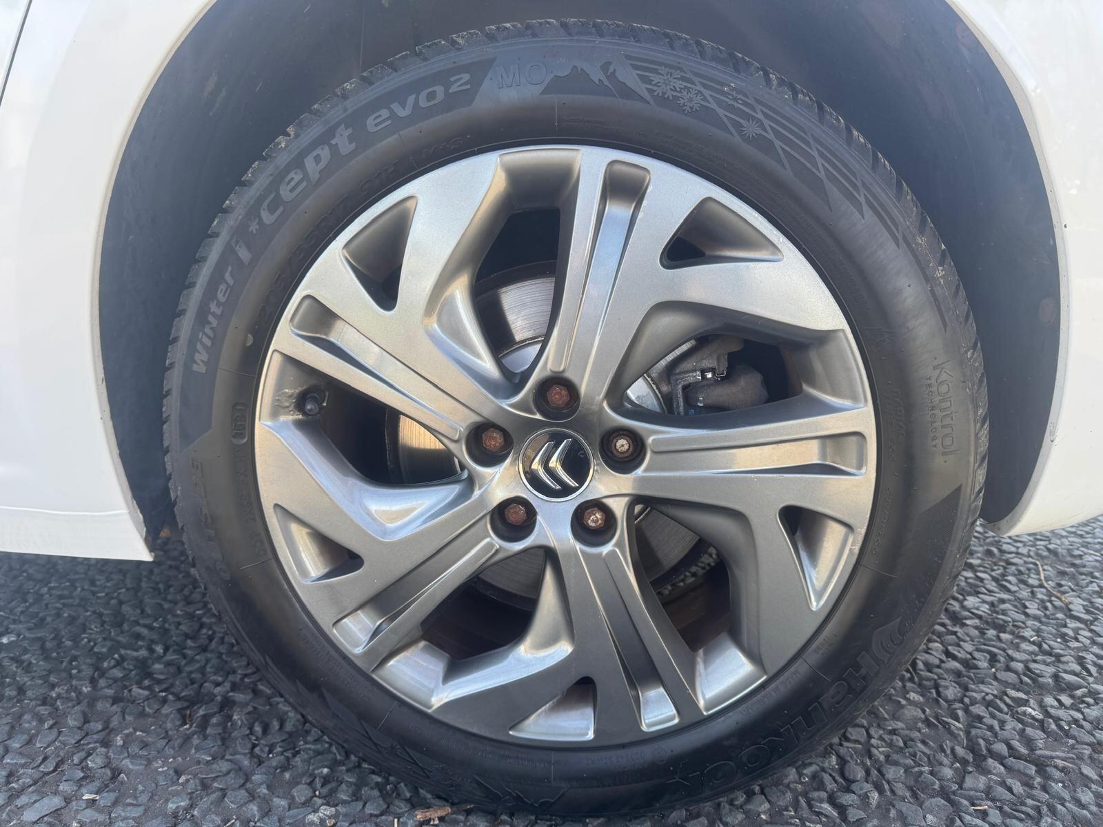 Citroen C4 Picasso - Image 38