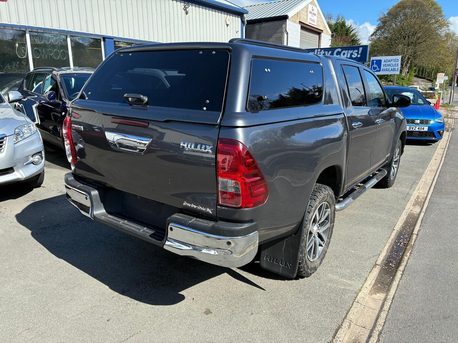 Toyota Hilux - Image 4