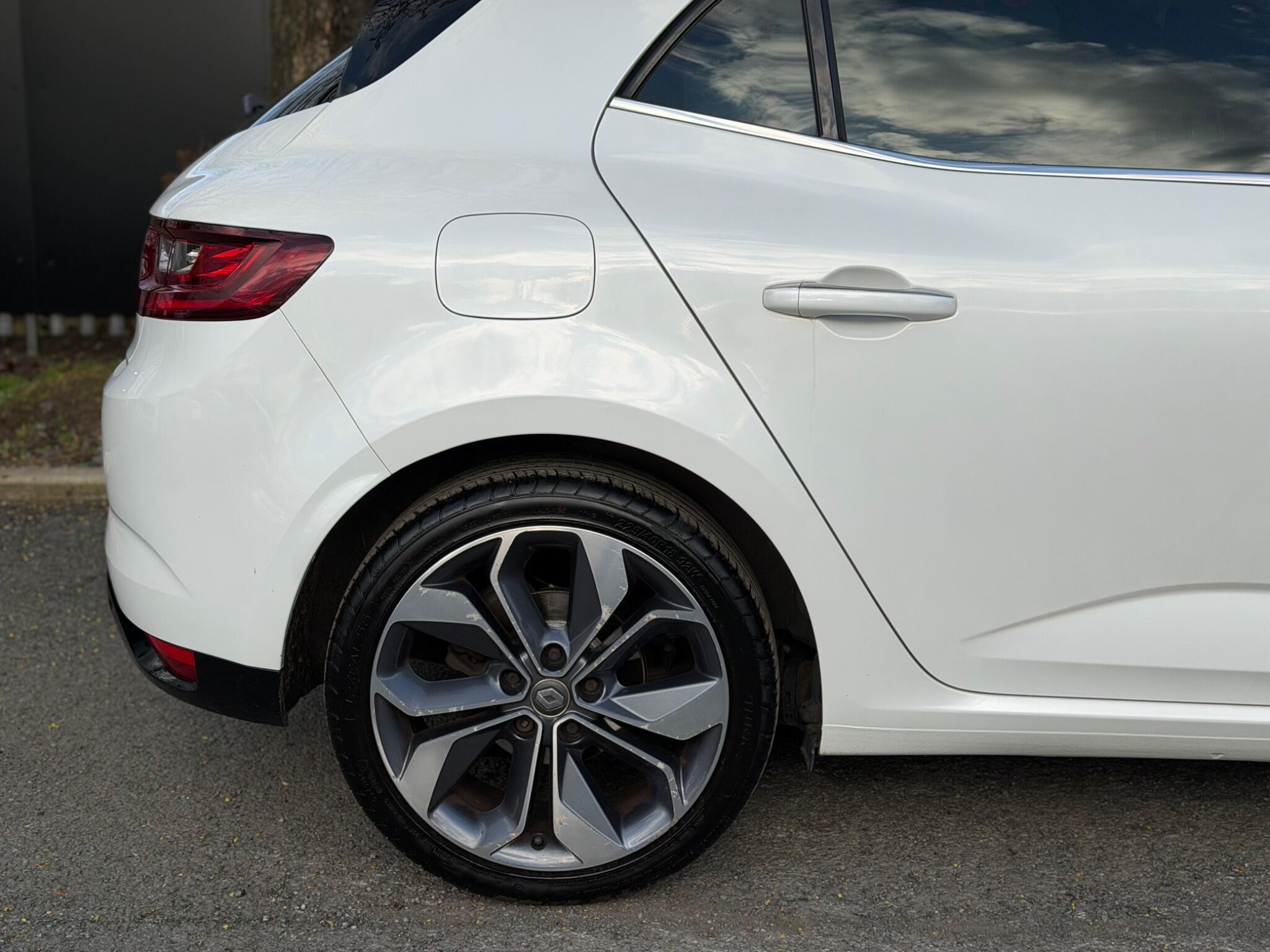 Renault Megane - Image 34