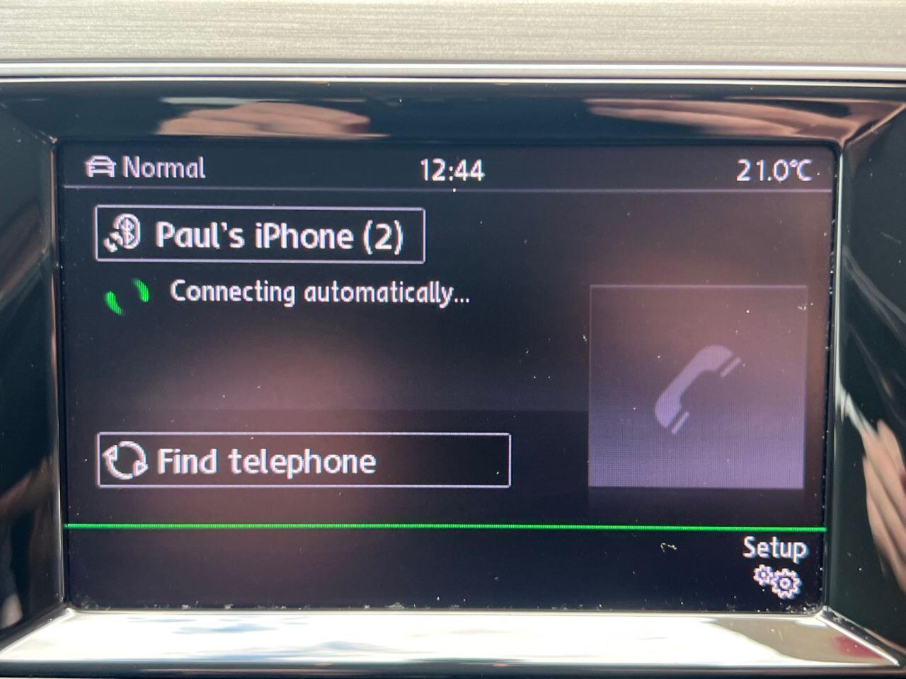 Volkswagen Golf - Image 20