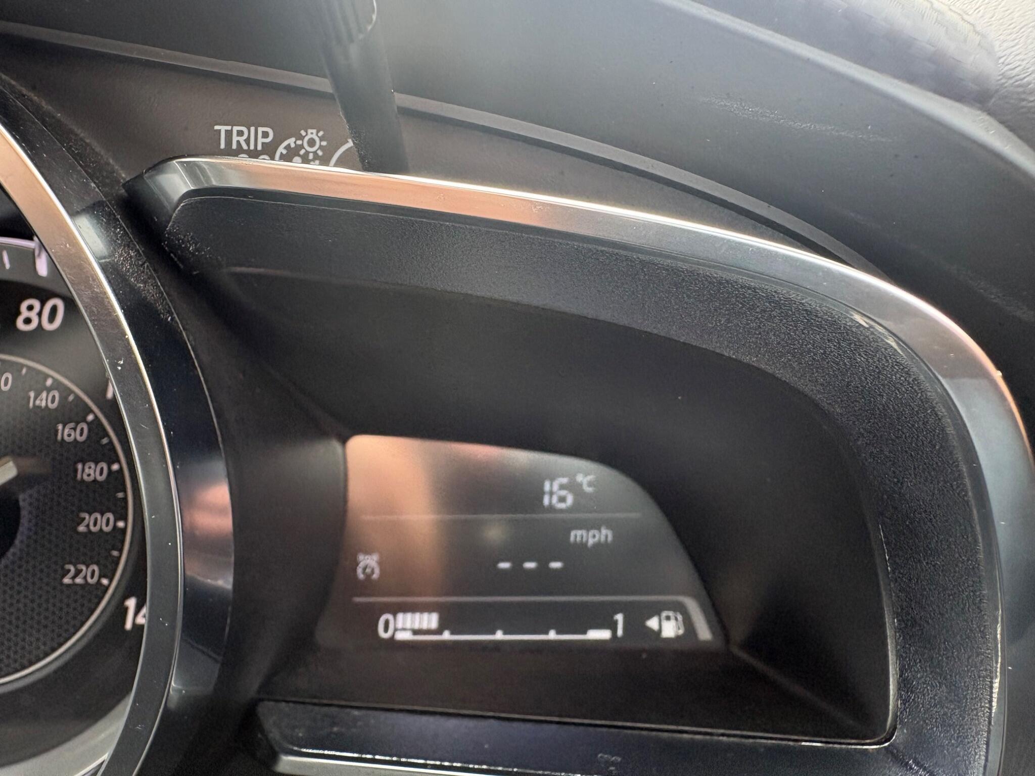 Mazda MAZDA2 - Image 26