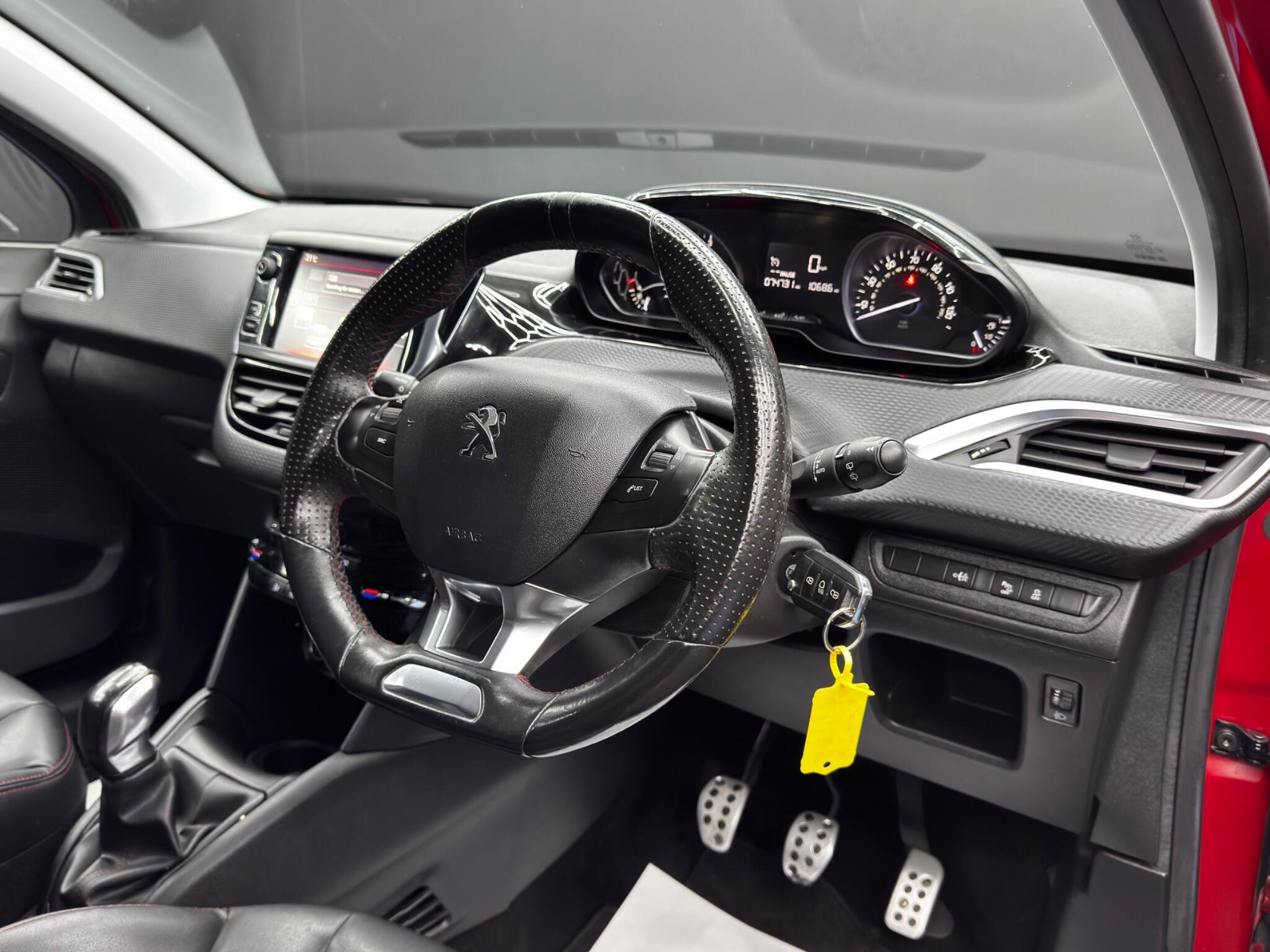 Peugeot 208 - Image 9