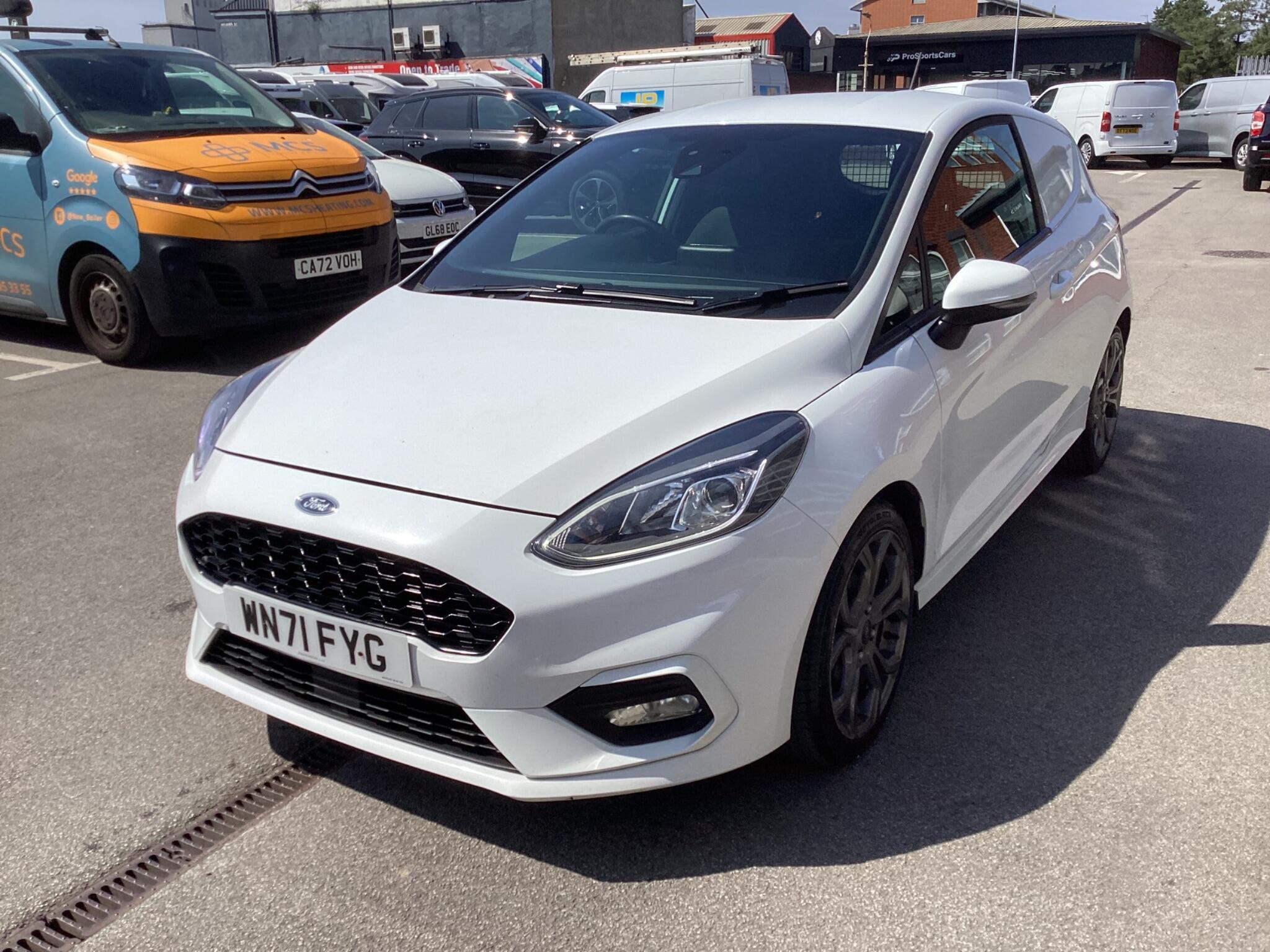 Ford Fiesta Van - Image 3