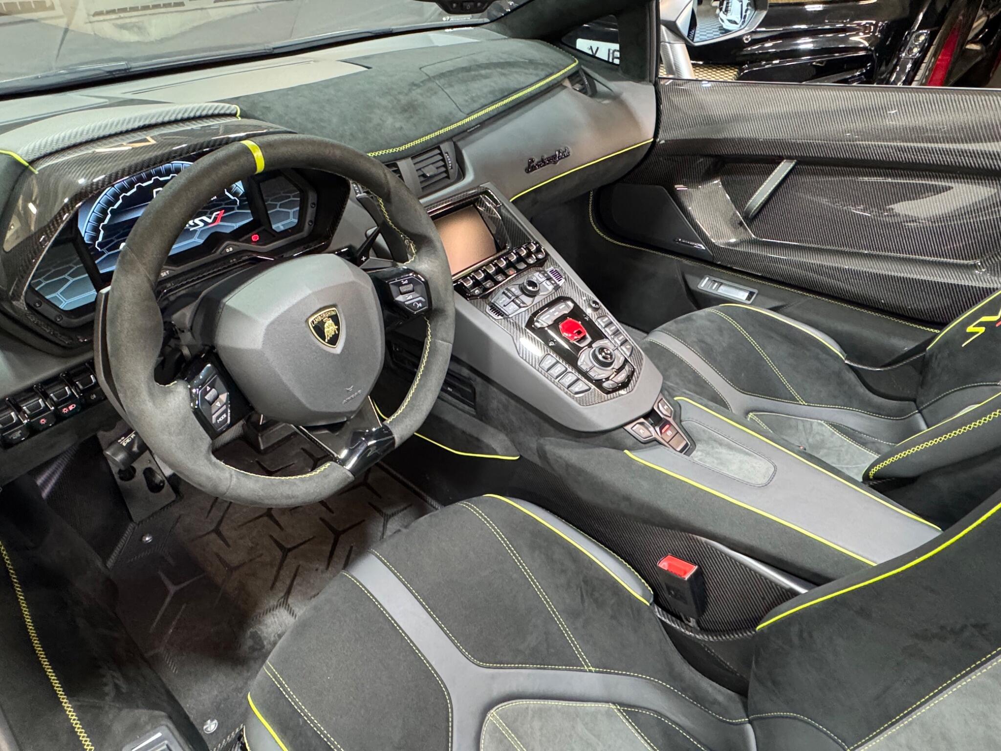 Lamborghini Aventador - Image 8