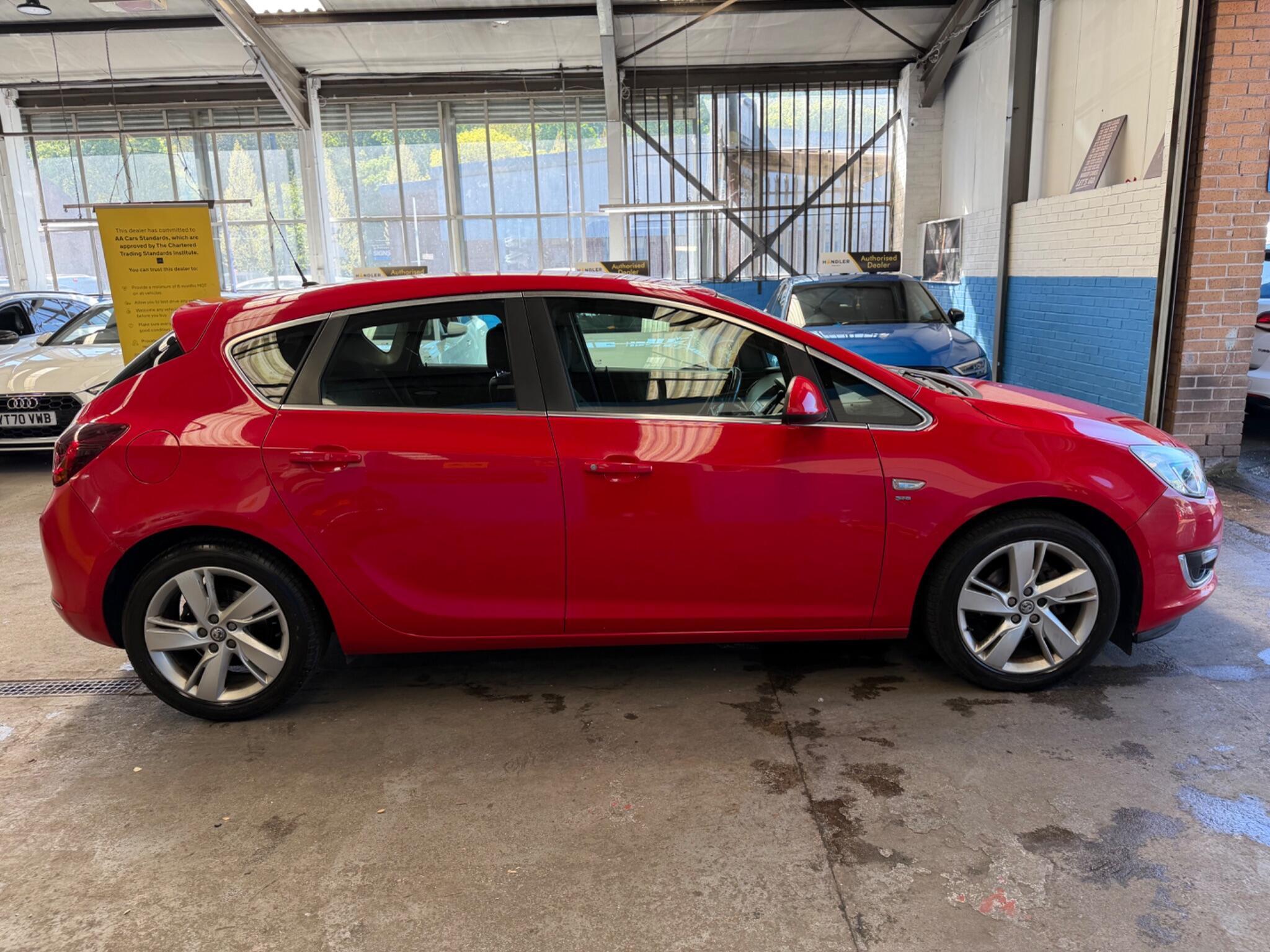 Vauxhall Astra - Image 6