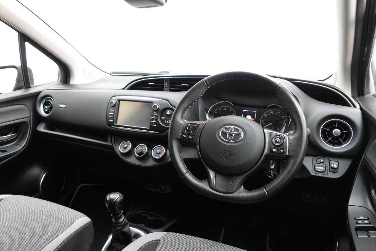 Toyota Yaris - Image 15