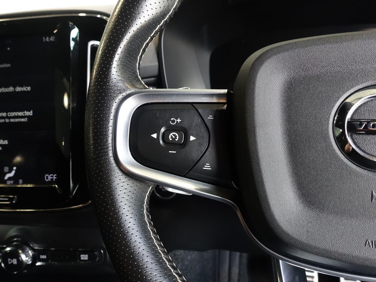 Volvo XC40 - Image 20