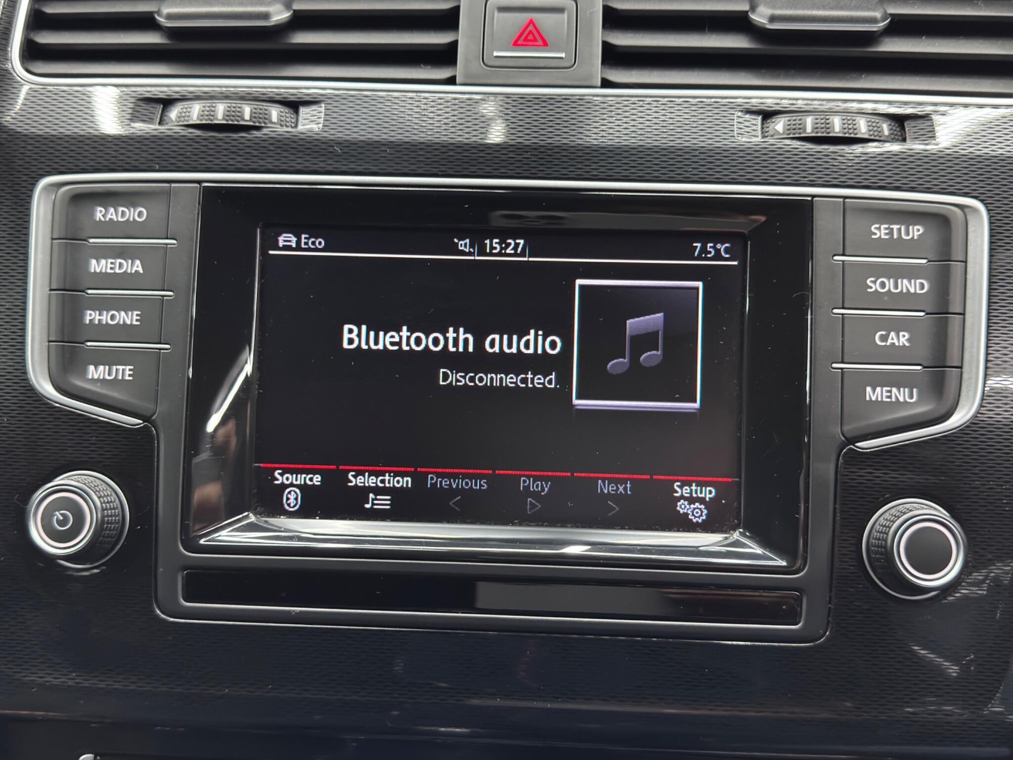 Volkswagen Golf - Image 32