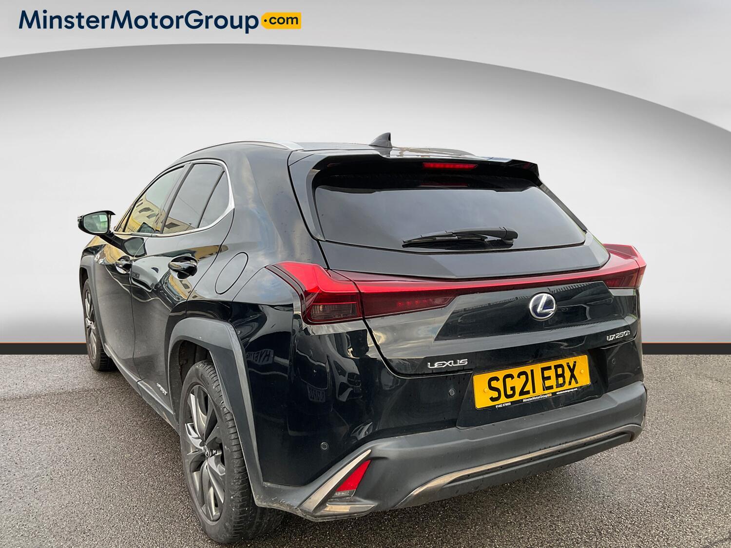 Lexus UX - Image 4