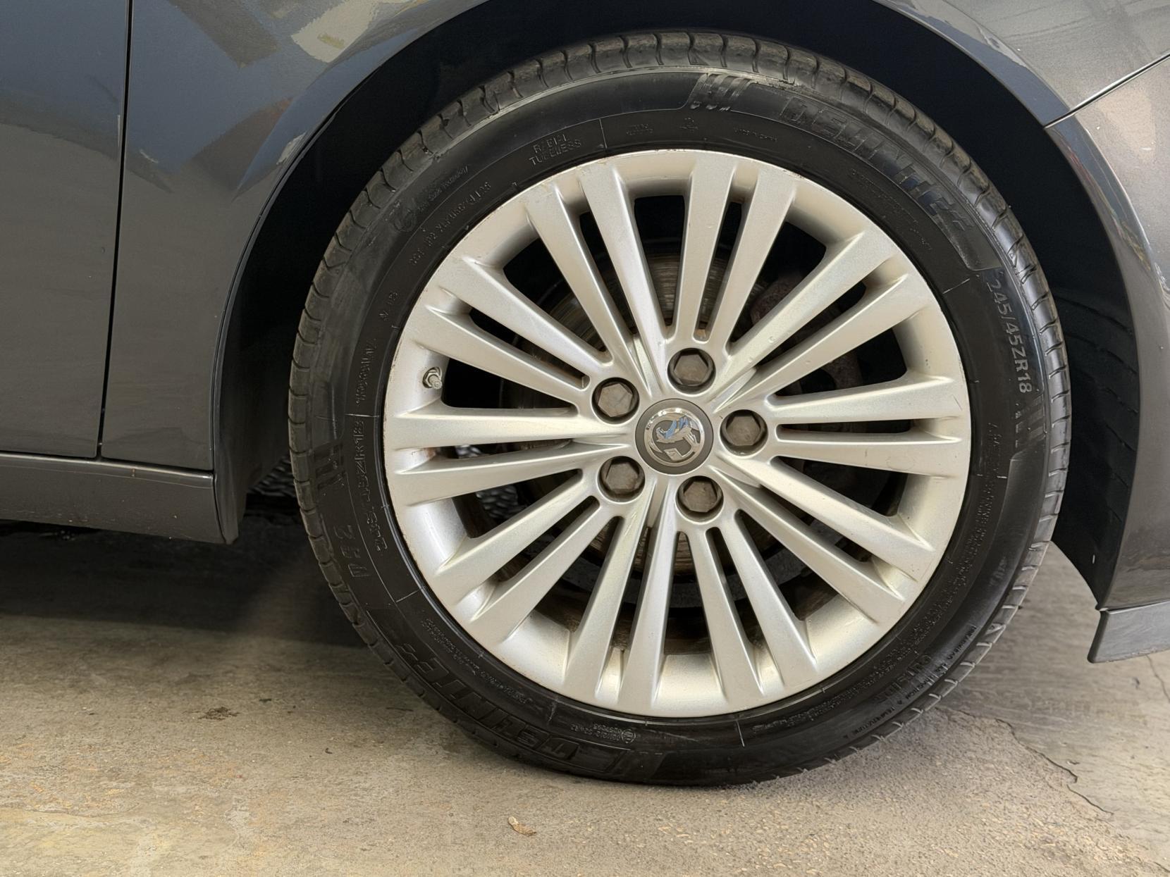 Vauxhall Insignia - Image 17