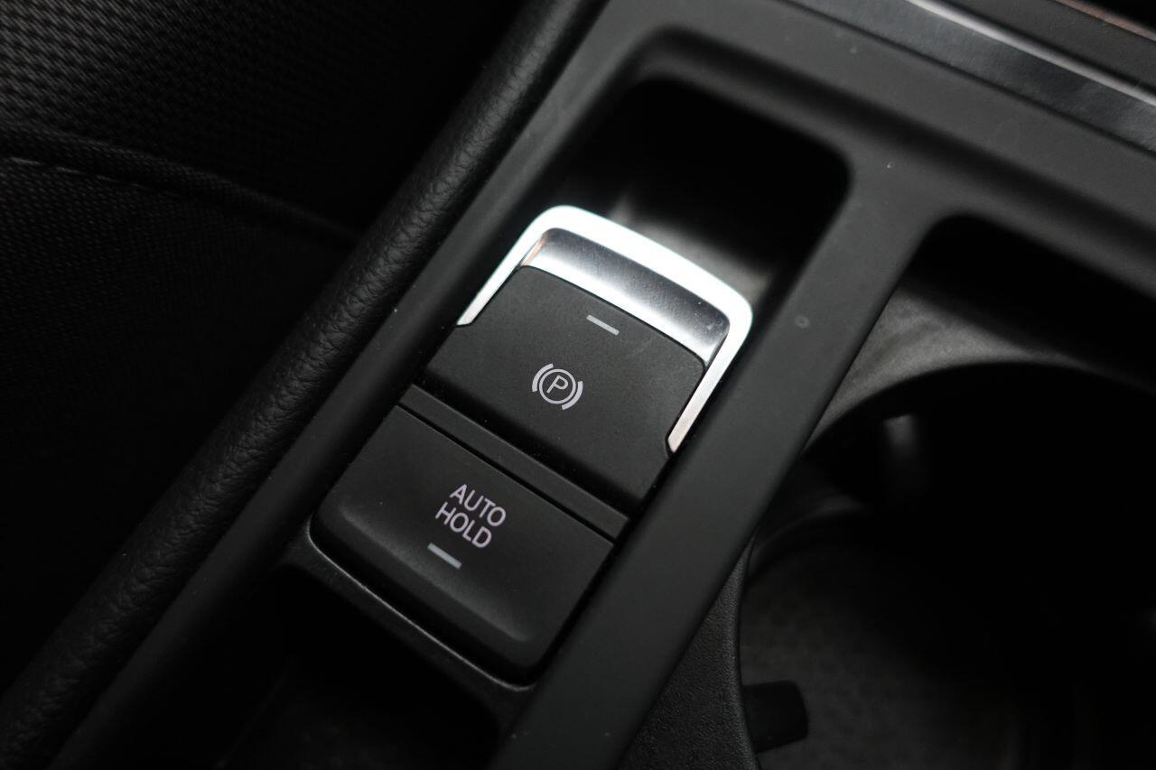 Volkswagen Golf - Image 51