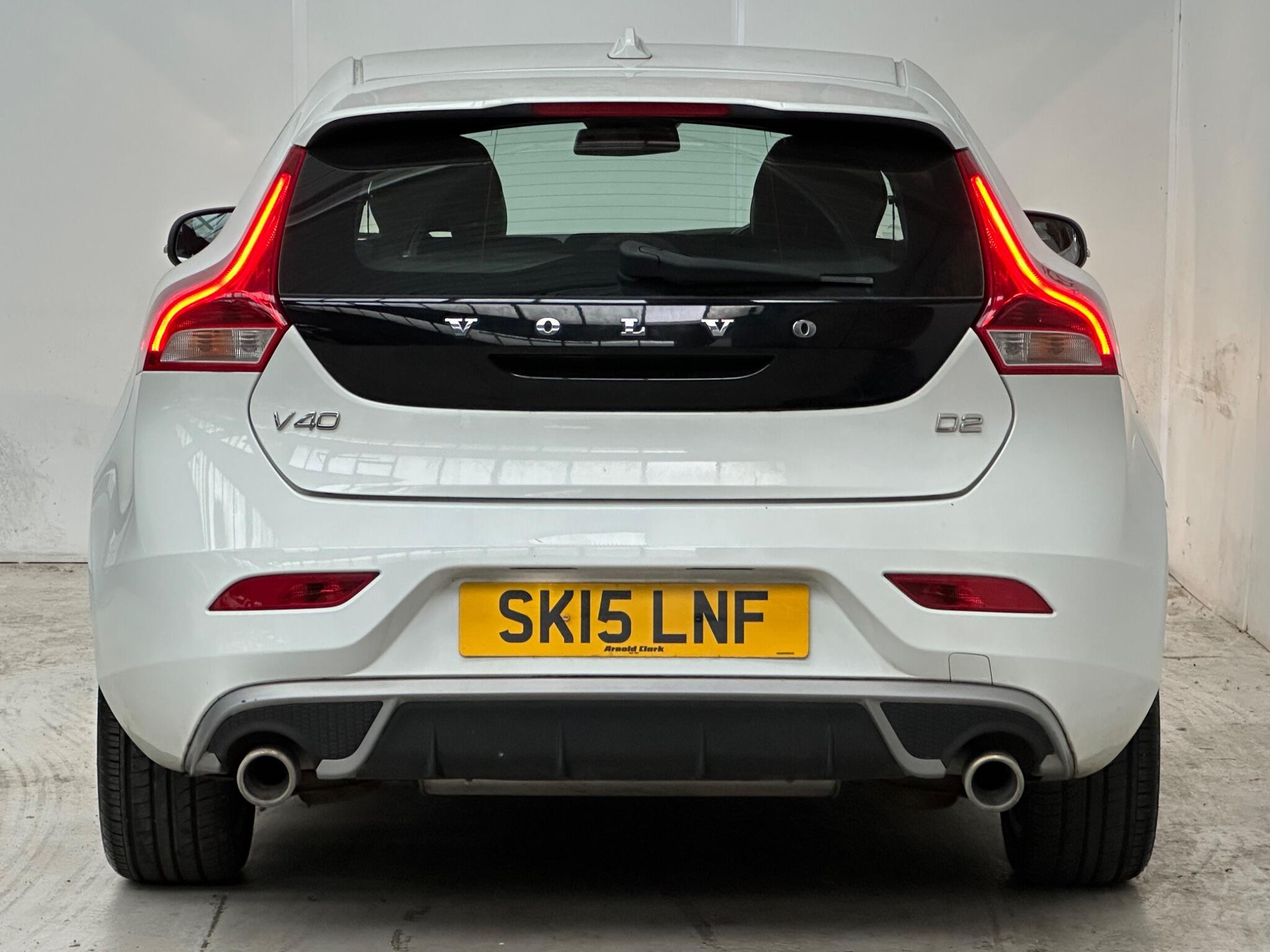 Volvo V40 - Image 6